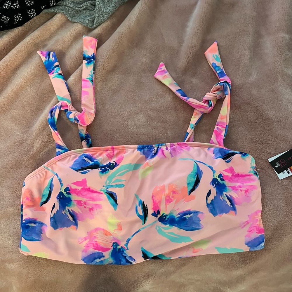 No boundries padded bikini top.